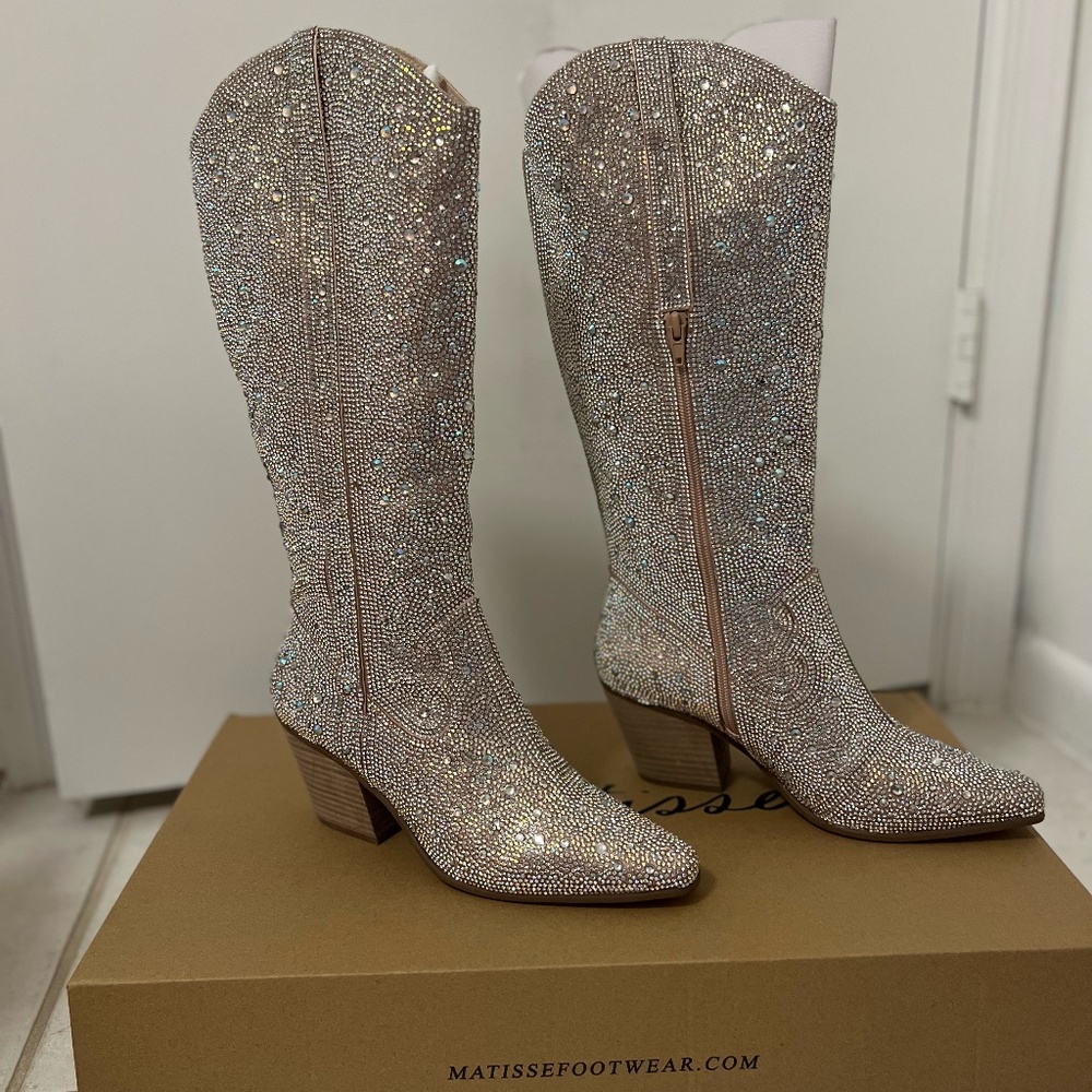 BRAND NEW & NEVER WORN Rhinestone Cowboy Boots